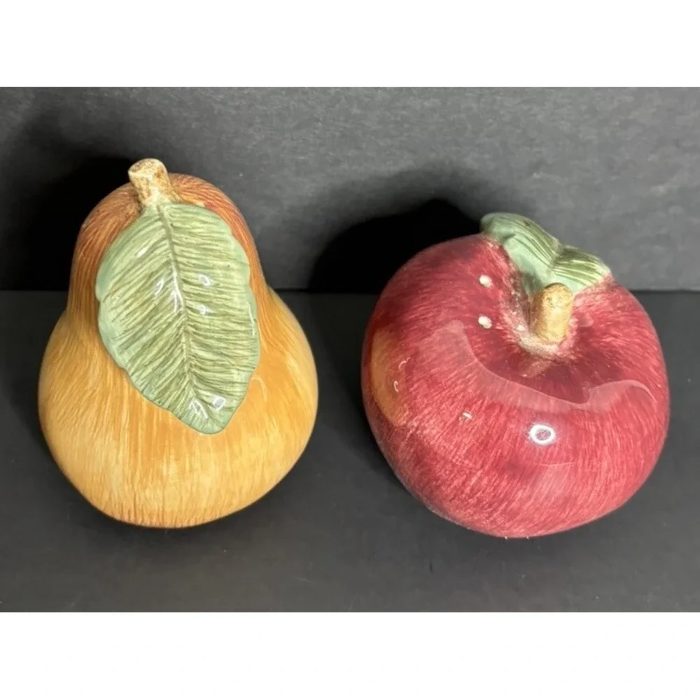 Noble Excellence Napa Valley Salt and Pepper Shakers Pear Apple Fruit Figural